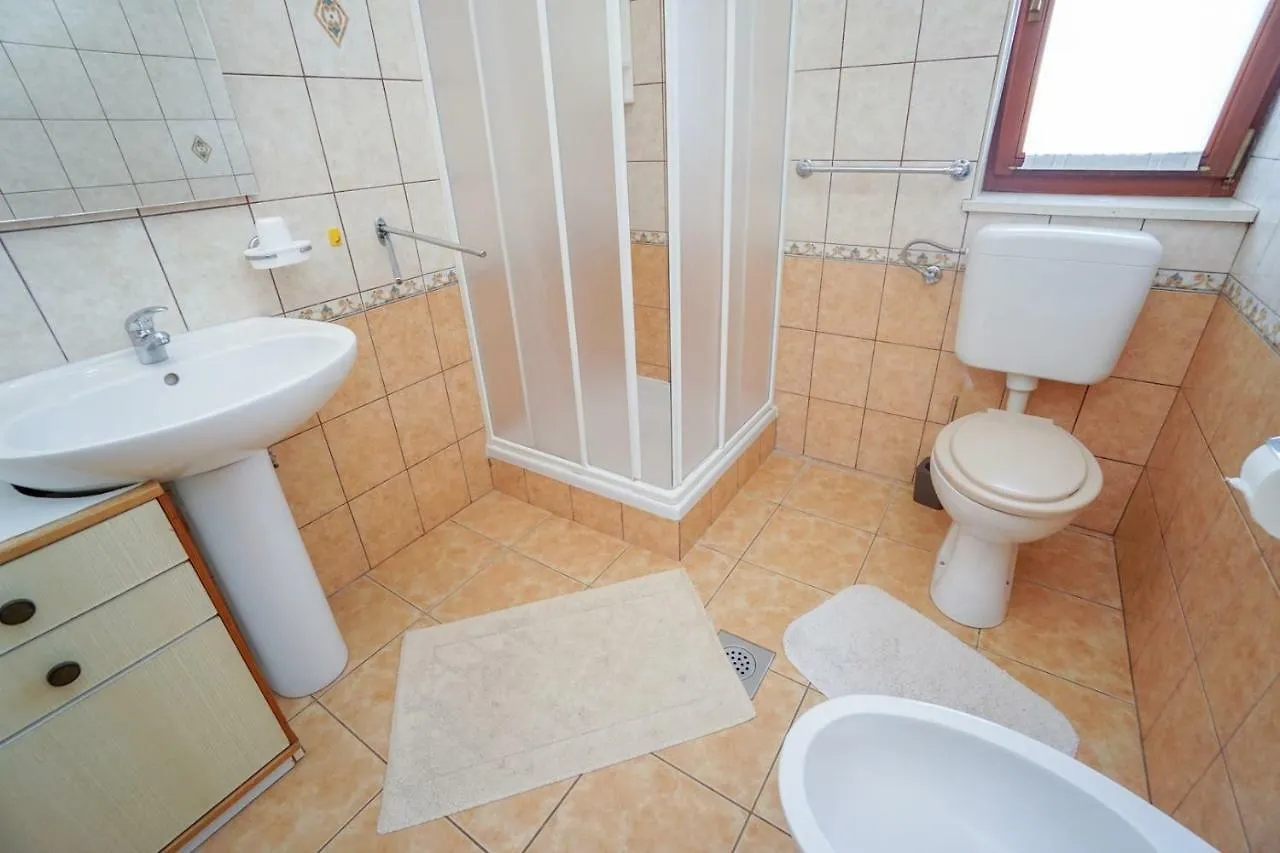Apartment Sandra Umago 0*,  Croazia
